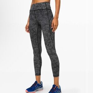 Lululemon In Movement Tight 25" *Everlux Polar Shift Ice Grey Black